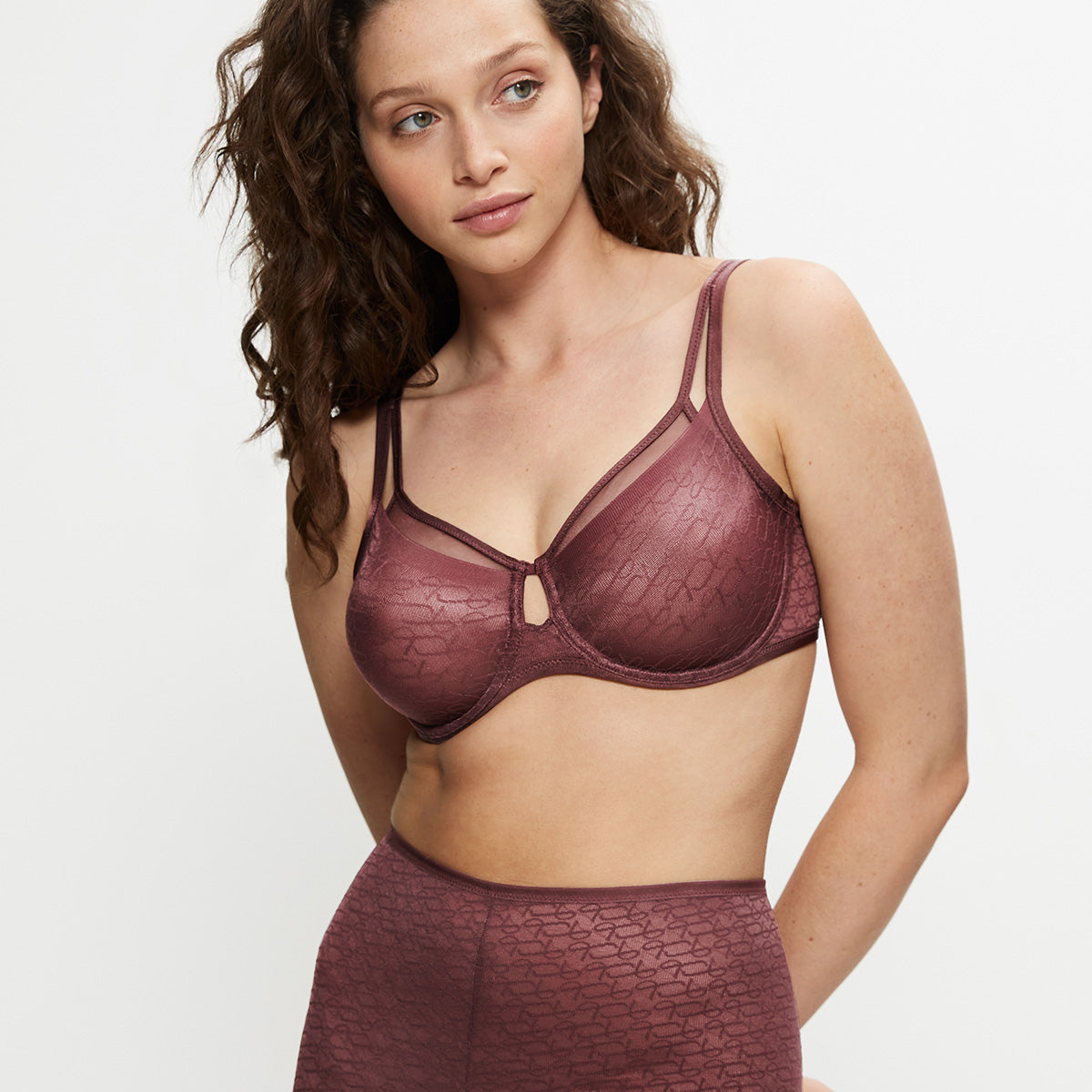 Triumph Signature Sheer W01 - Decadent Chocolate - 10215906-7572